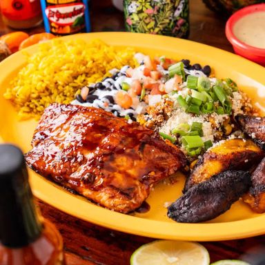 Wylie & Rum Island Bar and Grill