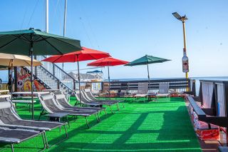 Poko Loko Floating Bar: Sunset Sips