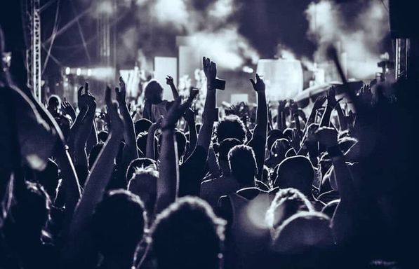 Noche de rock en español con SurDelux