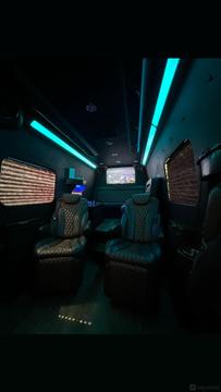 Mercedes Limo