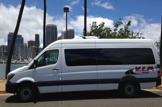 Arrival Transfer: Airport Shuttle Honolulu and Waikiki or Cruise Terminal