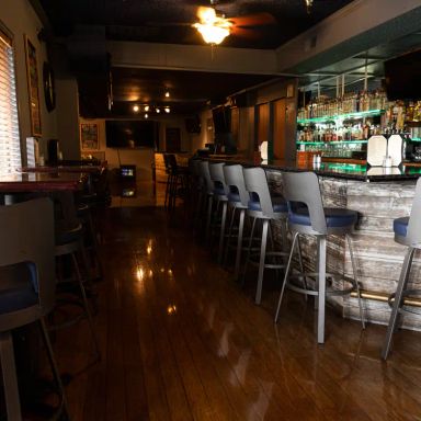 Rivershore Bar & Grill