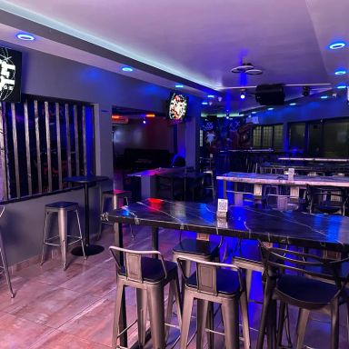 Pure Ultra Lounge