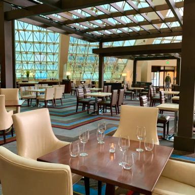 Solarium Kitchen & Bar