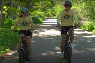 Cave Point E - Bike Tour