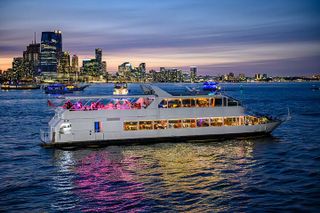 New York City Dinner Cruise with Live Music