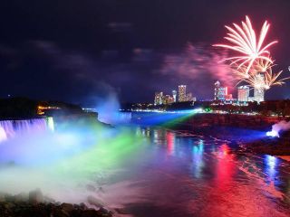 Niagara Falls Day and Evening Tour With Boat Cruise & Dinner (optional)