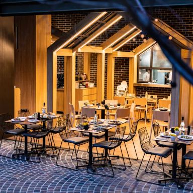 Auvers Dining