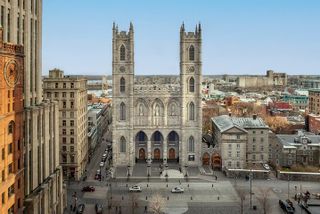 AURA experience at Notre-Dame Basilica and guided cruise