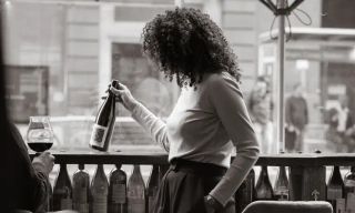V Wine Salon