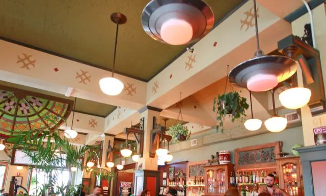 McMenamins Hotel Oregon