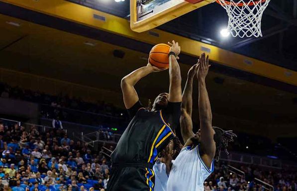 Hawaii Rainbow Warriors at UC Riverside Highlanders Basketball