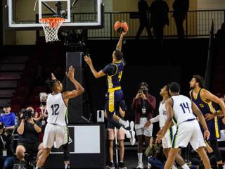 Ottawa BlackJacks at Niagara River Lions Basketball