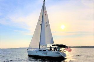2 - Hour Private Hilton Head Morning Dolphin Watching / Sail