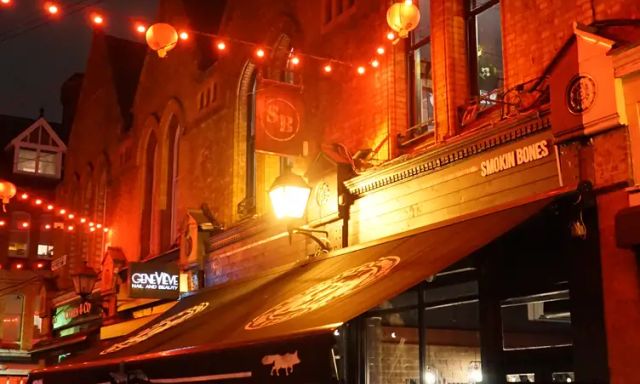 Smokin Bones Castle Market