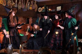 Immersive Costume Photography Salem MA Pequot House Herbal Hearth