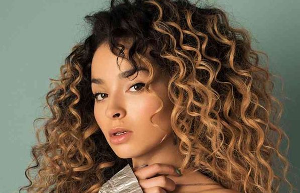 Ella Eyre