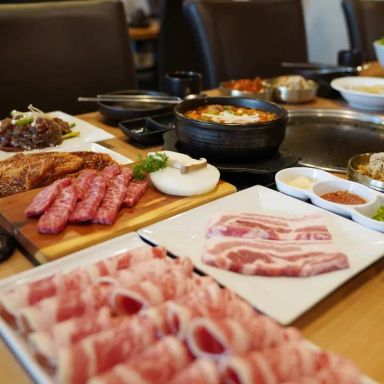 백정 에드먼튼 Baekjeong Korean BBQ House in Edmonton
