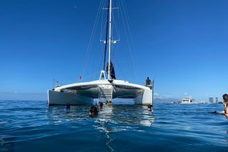 Moana’s Swim’n’Sail Cocktail Cruise Along the Waikiki Coast