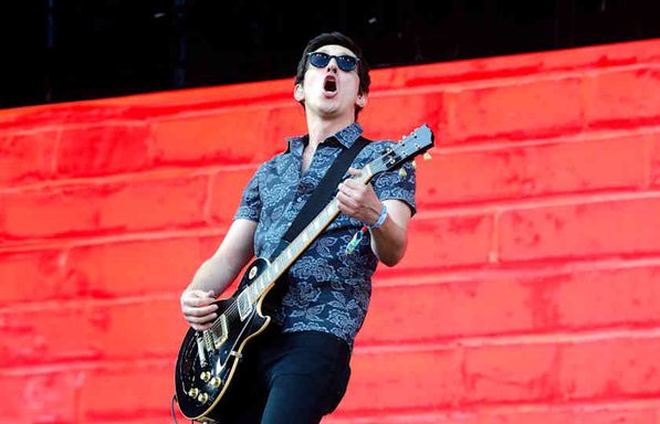 PXNDX, Los Bunkers, Division Minuscula Tributos En Vivo En Downey