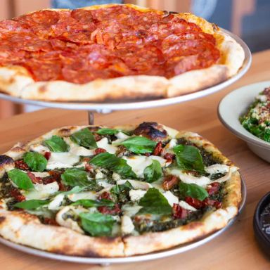 UNA pizza + wine Edmonton: South Common