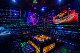Room 6 (Small Room） at ET KTV