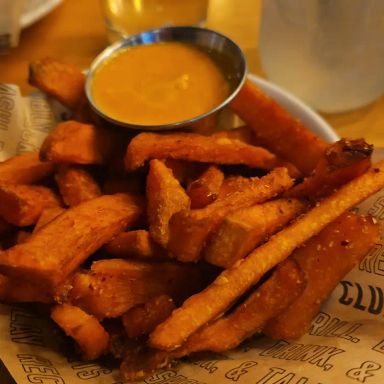 Shark Club Sports Bar & Grill - Deerfoot