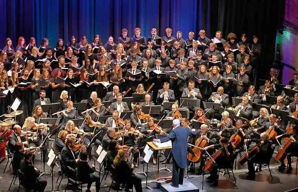 Newark Granville Symphony Orchestra - American Movie Classics