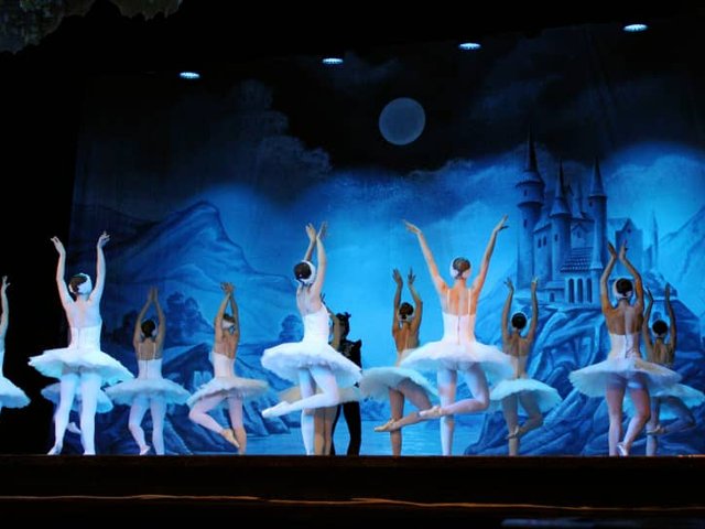 Nederlands Dans Theater - NDT 2