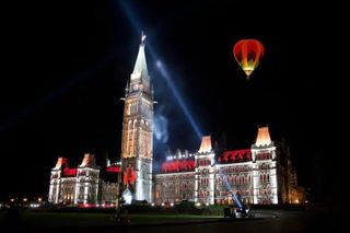Ottawa Premium Night Driving Tour with River Cruise