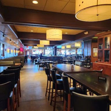 Bar Louie - Livonia