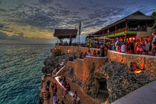 Seven Mile Beach and Rick's Cafe Sunset Tour in Negril Jamaica