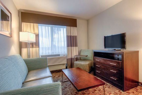 Holiday Inn Express & Suites Carlsbad Beach