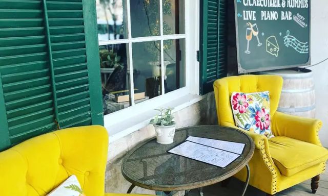 Cuvée Wine & Piano Bar