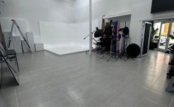 Premium Creative Studio w/ Natural Lighting