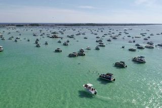 8-Hour Pontoon Rental in Fort Walton Beach