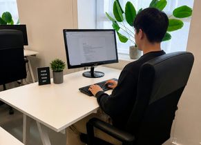 HOT DESKS 4 at Thrive Cowork