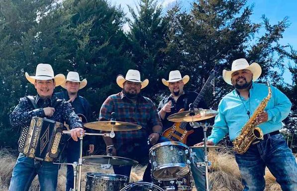 PETROLEROS DEL BRAVO, ADOLFO URIAS Y SU LOBO NORTEÑO & MAS