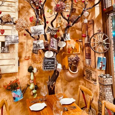Amour Amour Wine Bar & Tapas