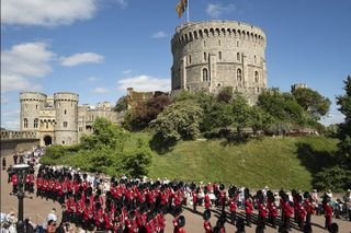 Windsor Castle, Stonehenge, and Oxford Day Trip from London