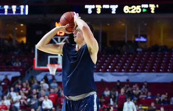 Bryant Bulldogs at New Hampshire Wildcats Basketball