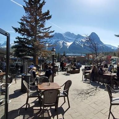 The Wood Restaurant & Lounge