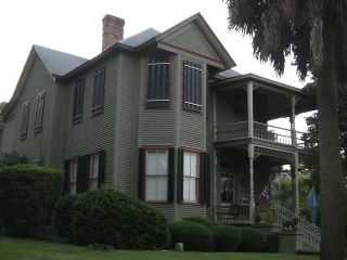 Ghosts and Graveyard Tour of Pensacola