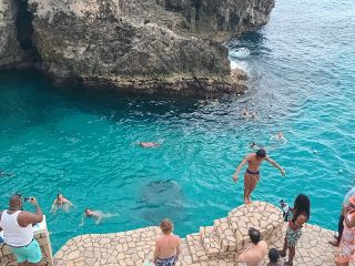Seven Miles Beach in Negril and Ricks Cafe from Montego Bay 