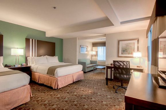 Holiday Inn Express & Suites Carlsbad Beach