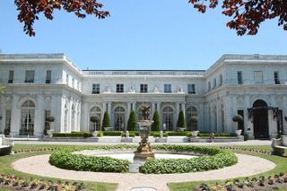 Art Historian’s Gilded Age Newport: A Self-Guided Driving Tour