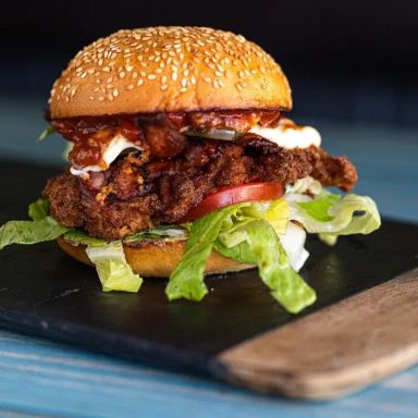 Pantano Bar: Arepa and Burgers