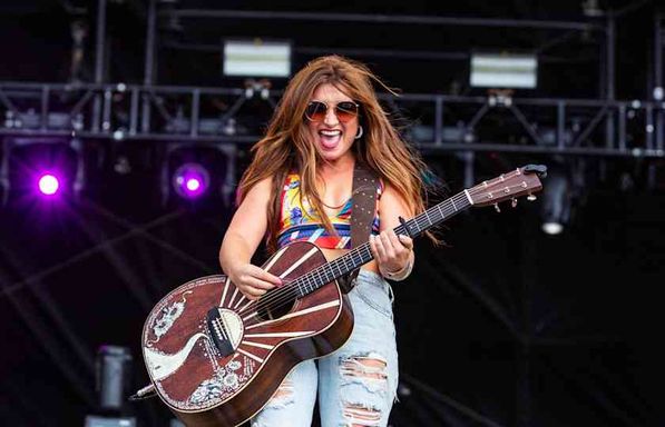 Tenille Townes