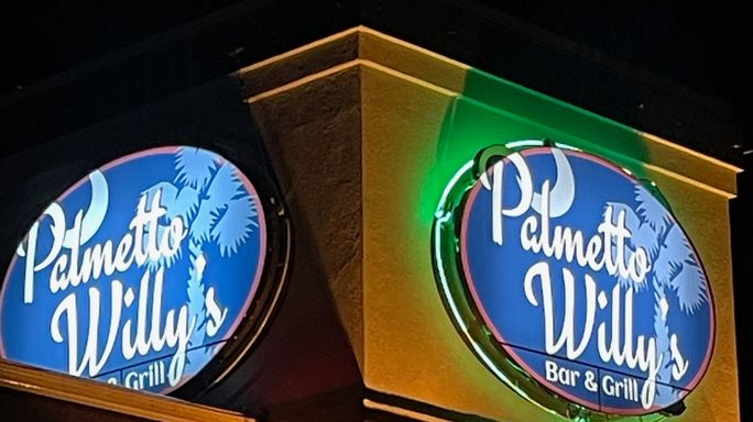 Palmetto Willy's Bar & Grill