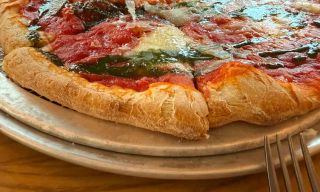 UNA pizza + wine Edmonton: South Common